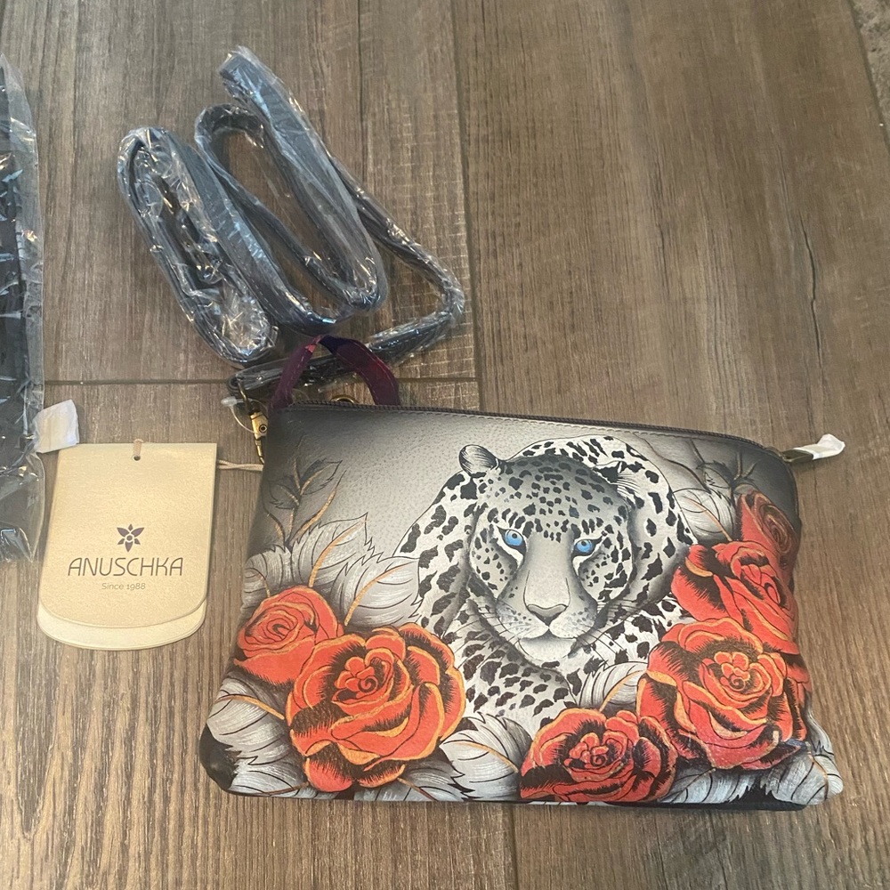 Anuschka Hand-painted White Tiger Purse Set
